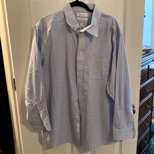 Roundtree and Yorke Gold label fitted dress shirt. Size 17 1/2.